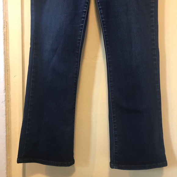 Levi’s Curve Boot Dark Wash Jeans - Picture 5 of 9